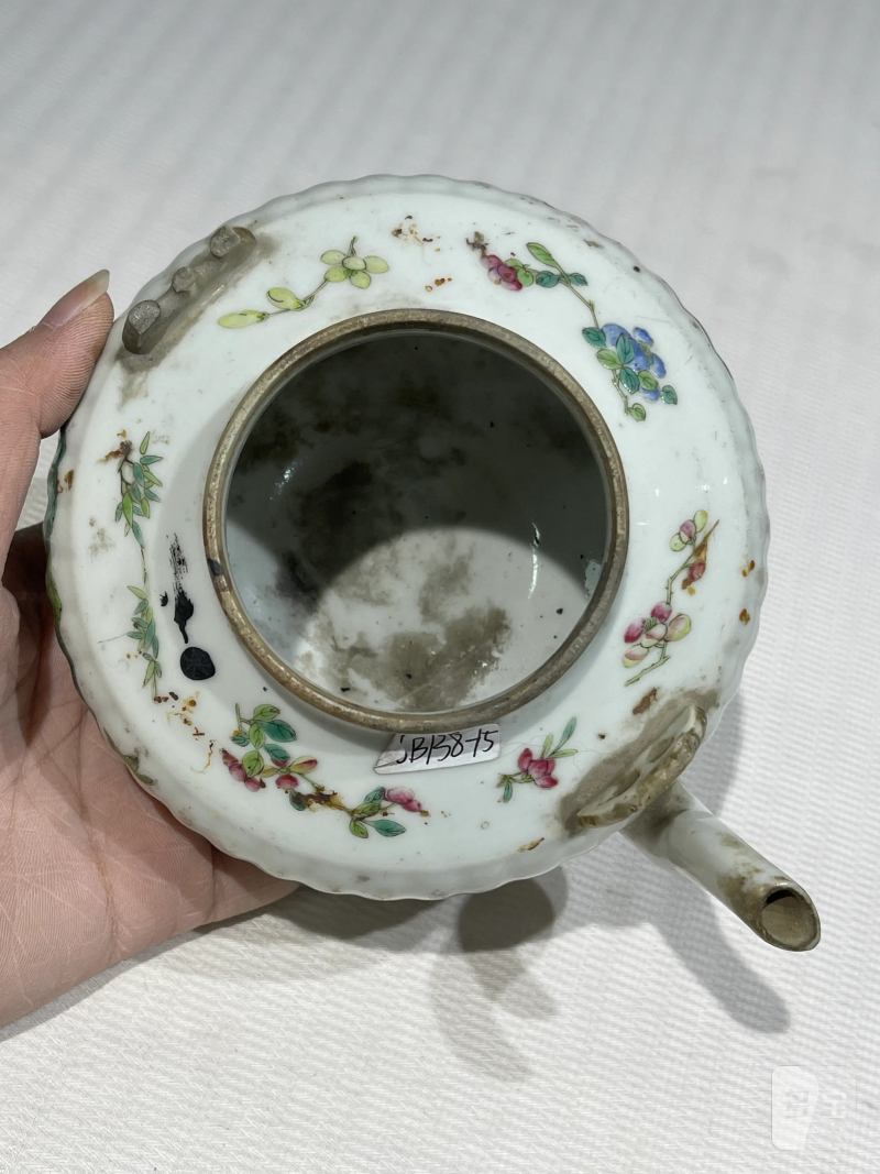 清代 粉彩茶壶一组十五件 - 图36